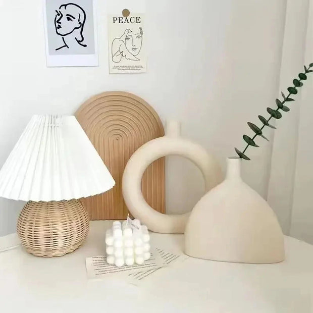 Modern Desktop Home Décor & Flower Arrangement