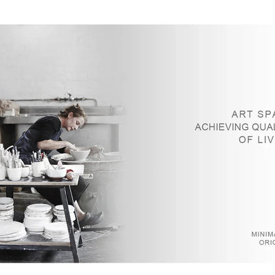 Abstract Palm Hand Sculpture – Modern Luxury Table Figurine